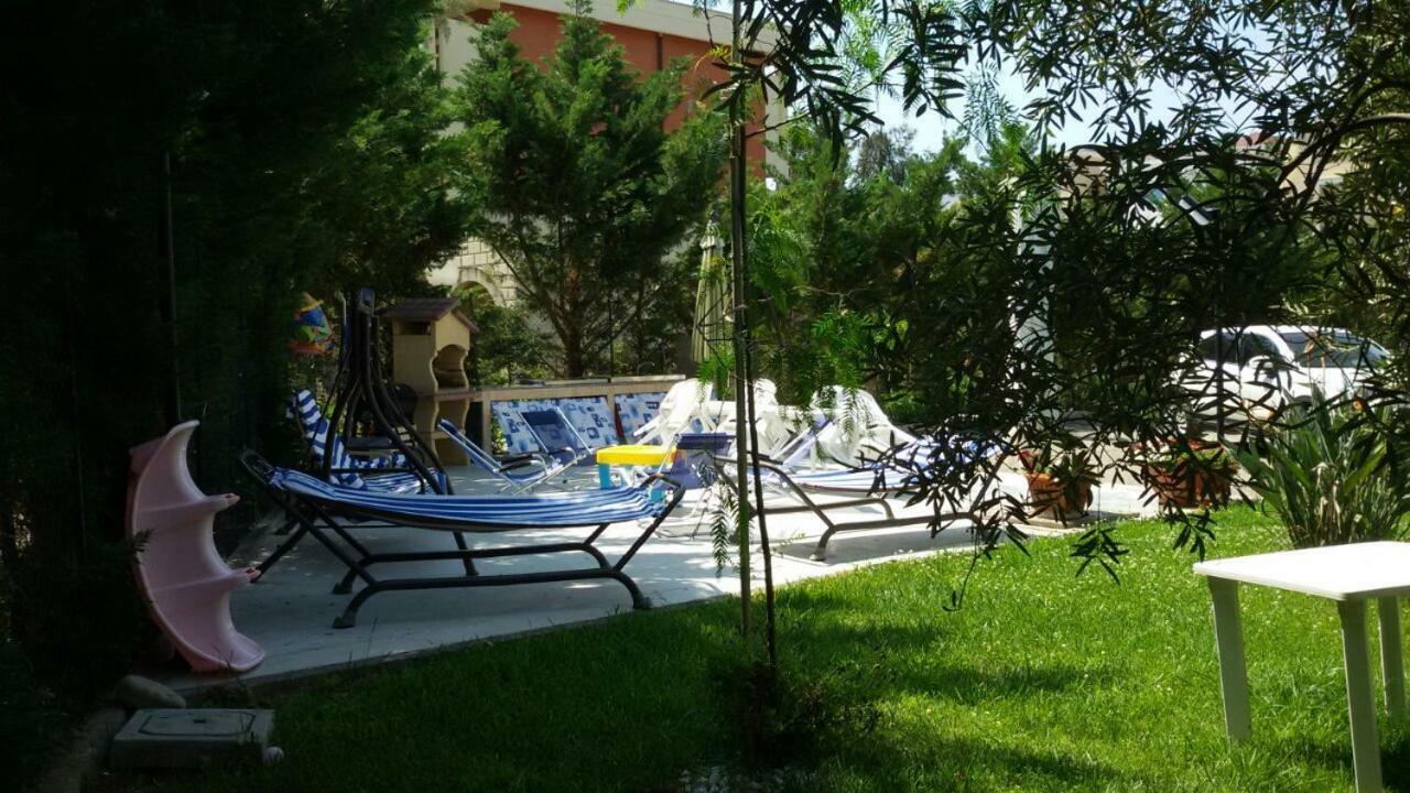 Casa Vacanze Oasi Felicita Нова Сири Марина Екстериор снимка