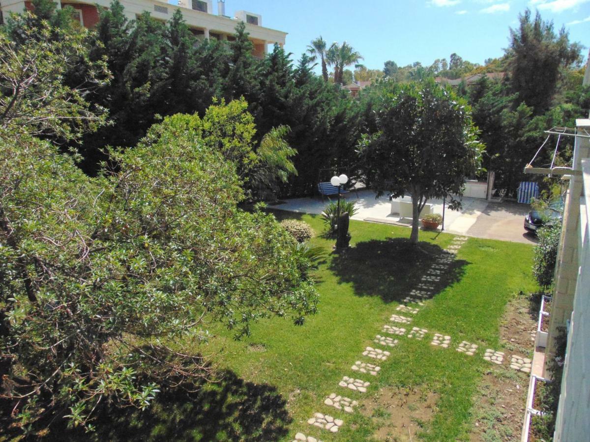 Casa Vacanze Oasi Felicita Нова Сири Марина Екстериор снимка
